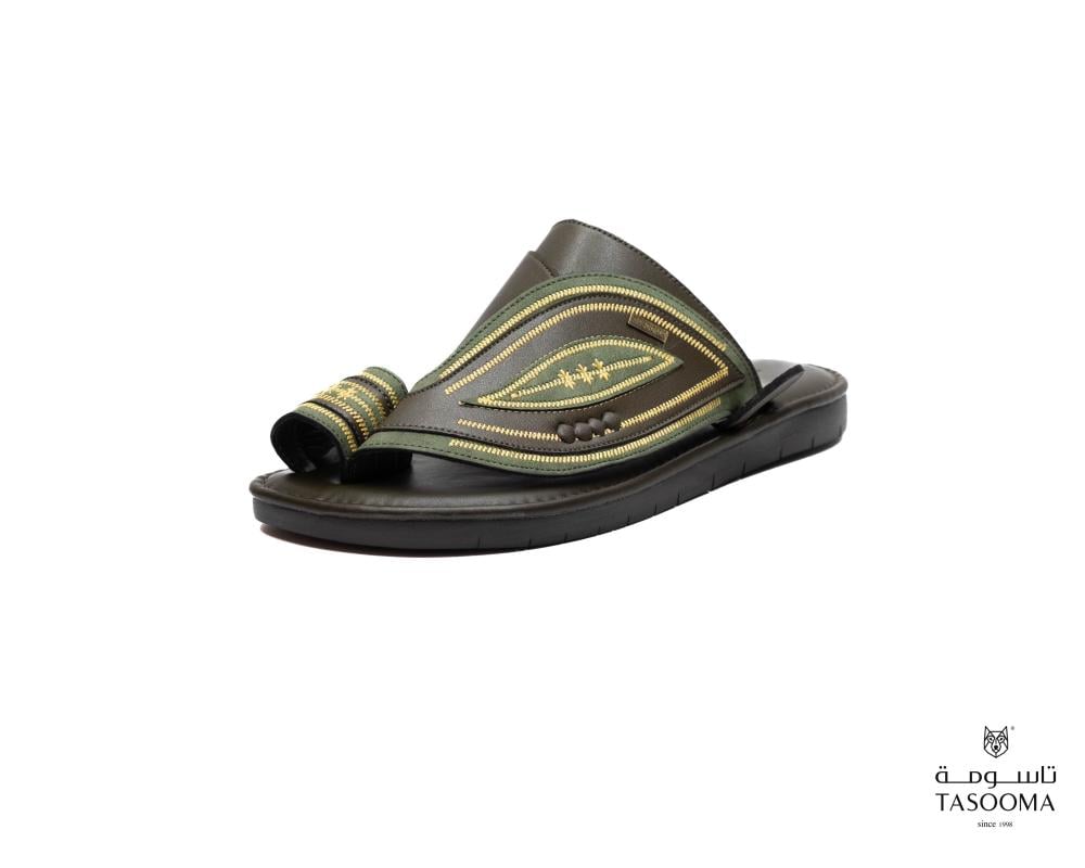 P3 حذاء شرقي مطرز من تاسومة 24001 / Olive