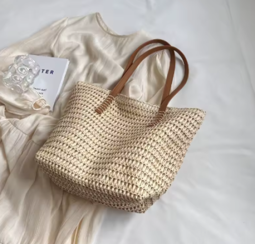 حقيبة يد من القش