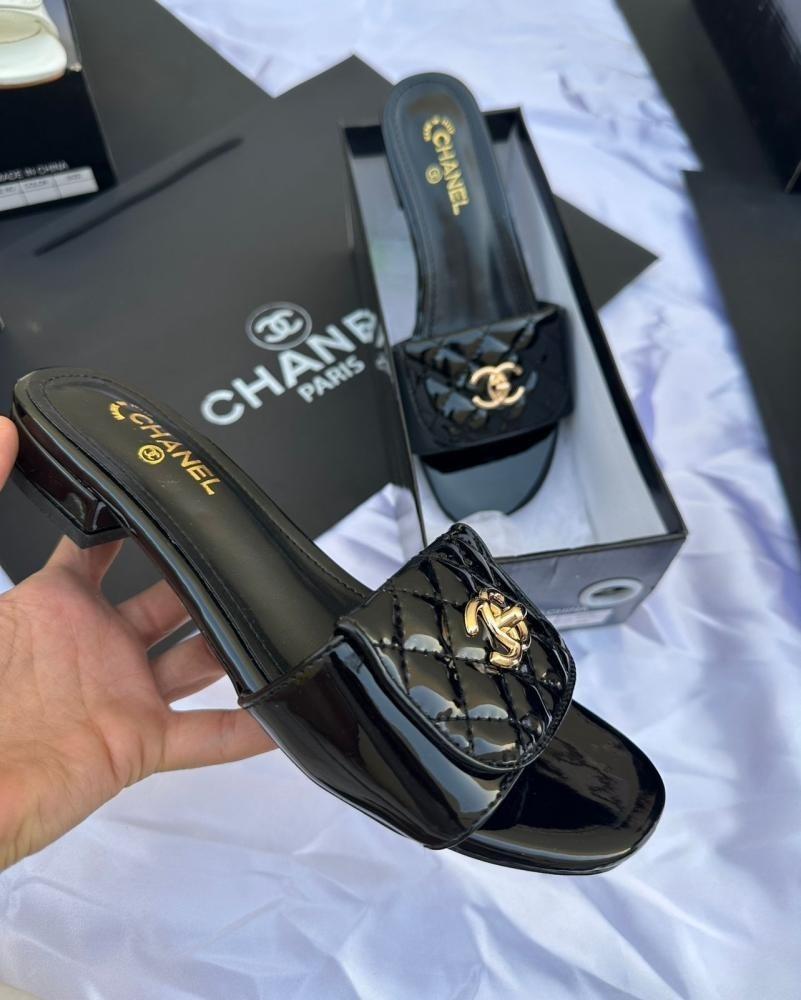 سليبر شانيل جلد طبيعي