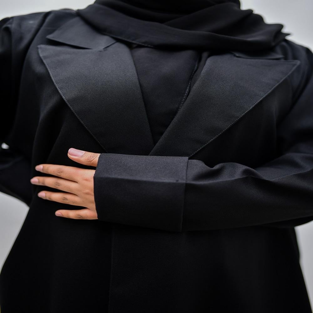 عبايه أسود