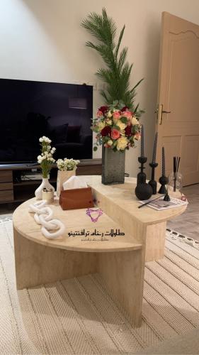 طاولة رخام ترافنتينو بتصميم مدرج
