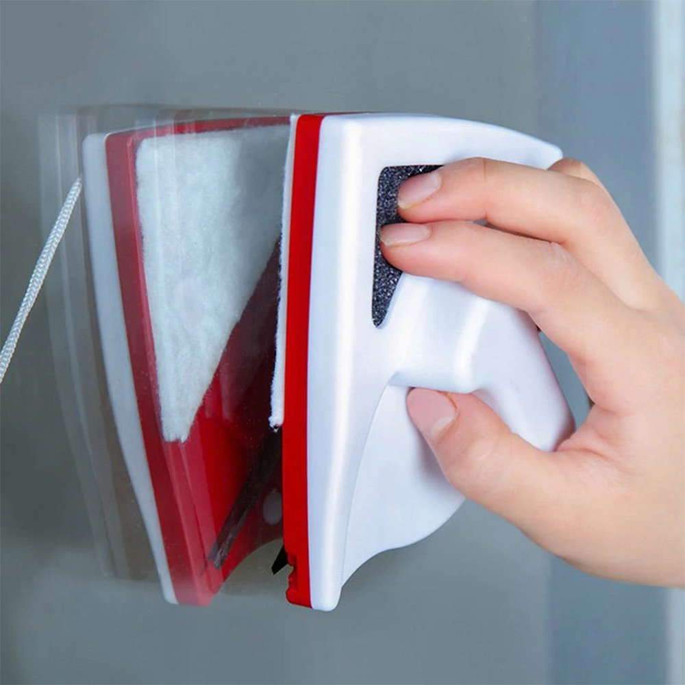 مساحة زجاج مغناطيسية