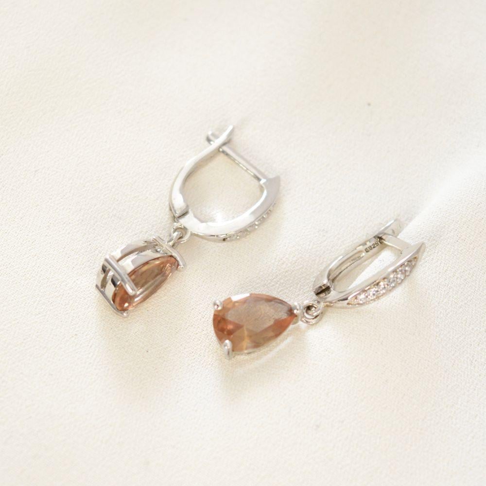 [E008] حلق حجر الزلتانايت (متغير اللون) - فضة عيار 925