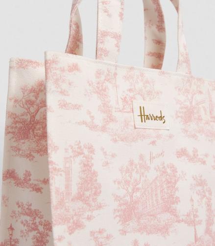 حقيبة من Harrods