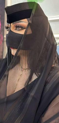 طرحة مناسبات خفيفه و مزينه بكرستال