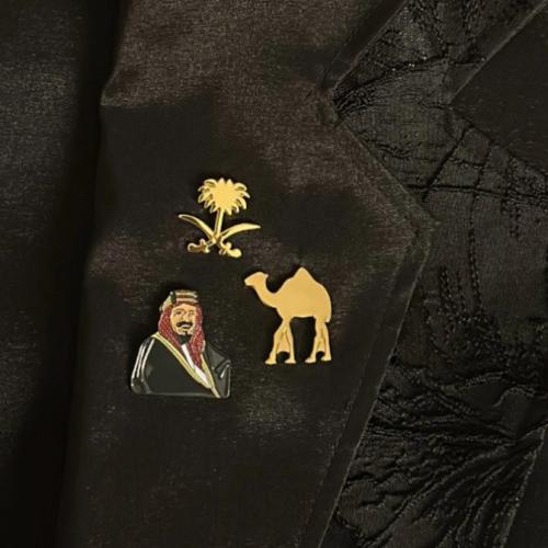 بروش سيفين ونخلة ذهبي