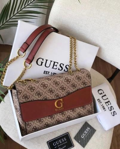 شنطة GUESS