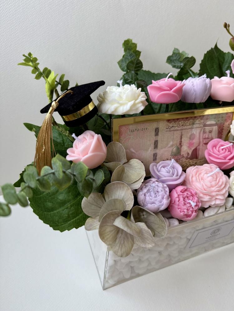 باقة شموع في صندوق أكريلك