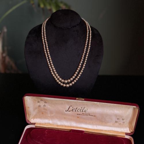 عقد لؤلؤ فنتج من علامة L’étoile