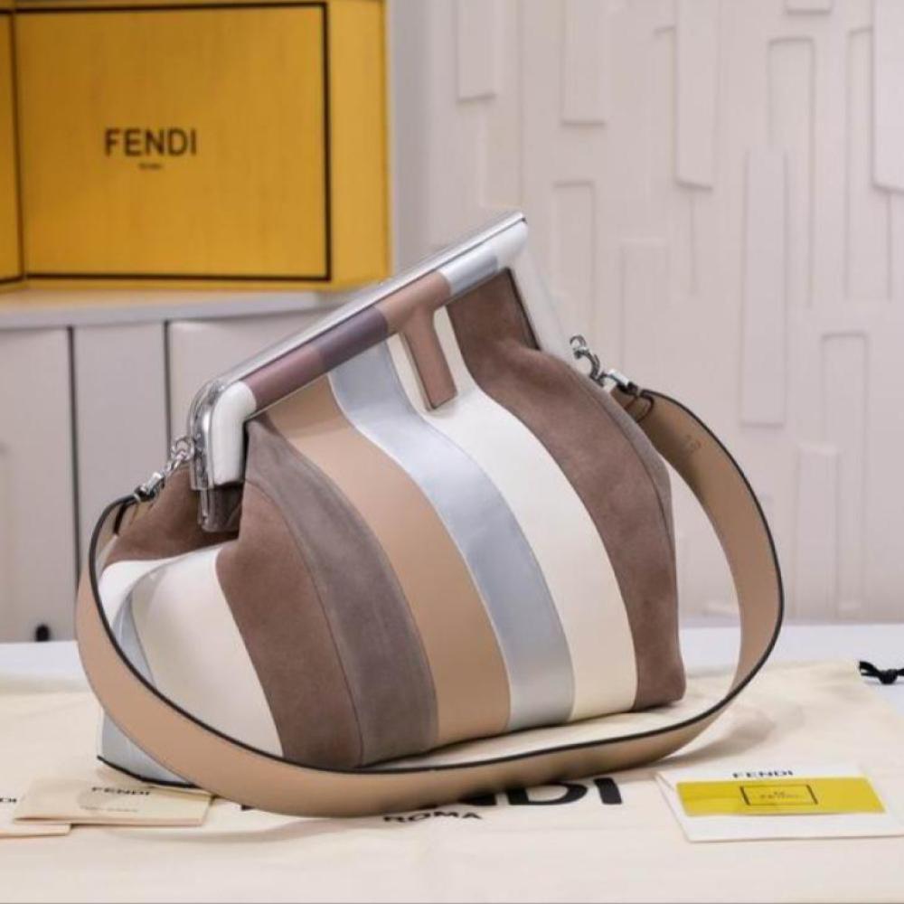 شنطة فيندي Fendi First