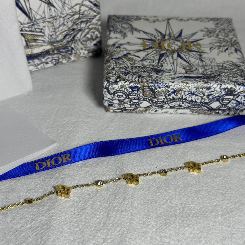 اسوارة CD ذهبي