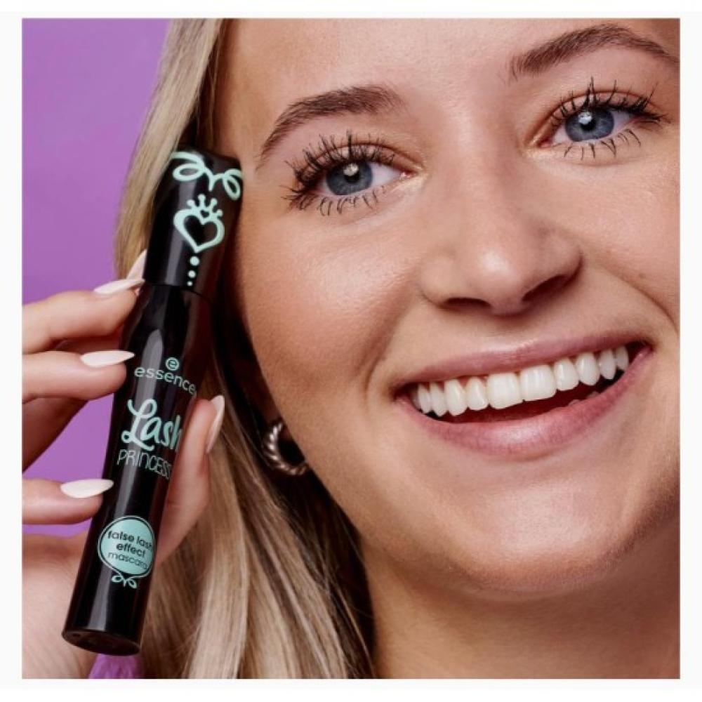 ماسكارا ايسنس الخضراء لاش برينسيس - اسود