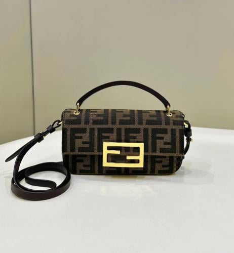 Baguette phone bag