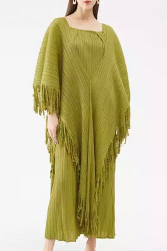 فستان بليسية بتصميم عصري