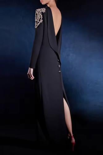 فستان سهرة أسود فاخر بتصميم مفتوح من الخلف