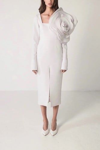 فستان نسائي سهرة مزين بوردة كبيرة 3D