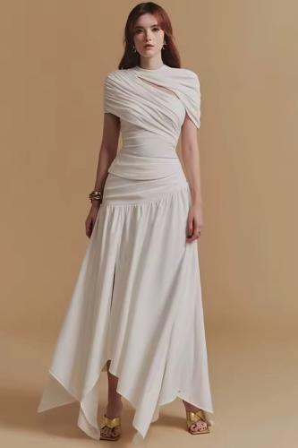 فستان راقي بتصميم عصري