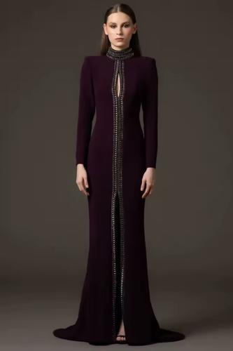 فستان سهرة نسائي طويل مطرز بالكريستال