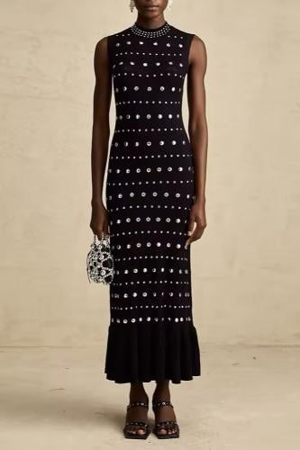 فستان أسود سهرة بتصميم أنيق