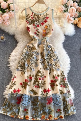 فستان بناتي بيج مطرز