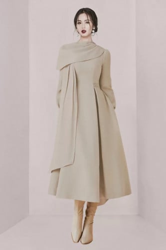 فستان ربيعي مع وشاح