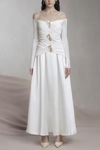 فستان نسائي انيق مزين بازارير معدنية