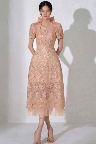 فستان بيج ميدي من الدانتيل