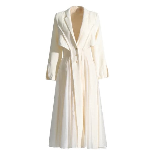 فستان طويل بقصات مميزة