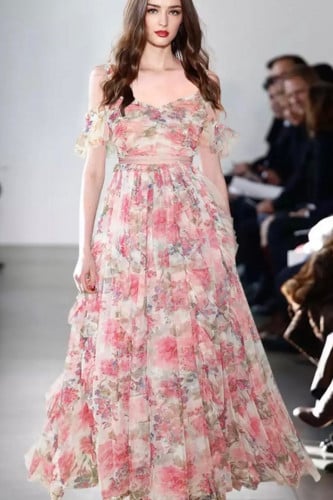 فستان من التل المورد