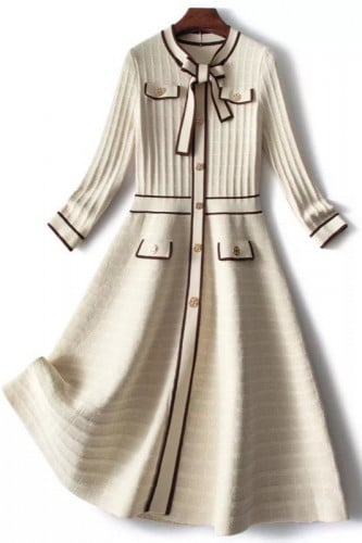 فستان ربيعي من الصوف الخفيف