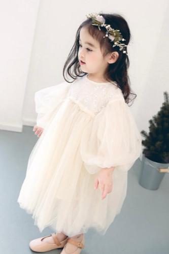 فستان الأميرة الشبكي بتصميم كوري