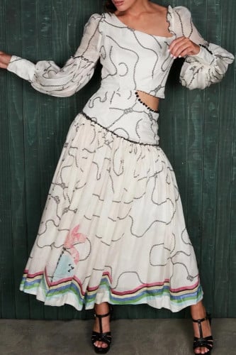 فستان طويل بأزارير مع الخصر