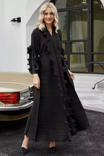 فستان بليسية بتصميم أنيق