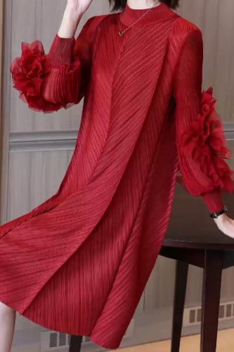 فستان بليسيه قصير مكشكش مع الاكمام