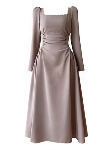 فستان أنيق بتصميم مميز ولون جذاب