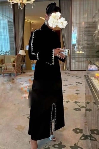 فستان سهره اسود مزين بالكريستال