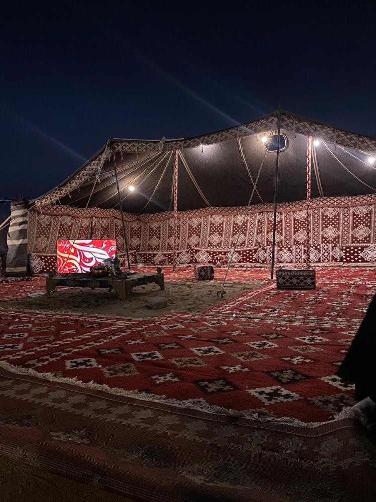 أفضل طقم جلسات خارجية ومدات أرضية للكشتات