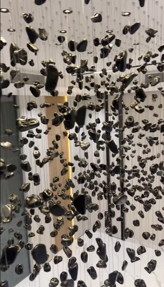 نجف حجر كرستال  معلق اسود شكل مستطيل المقاس 150*60