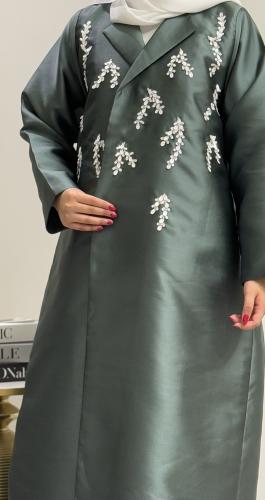 عباية أنيقة تفته اخضر تطريز يدوي بتلات