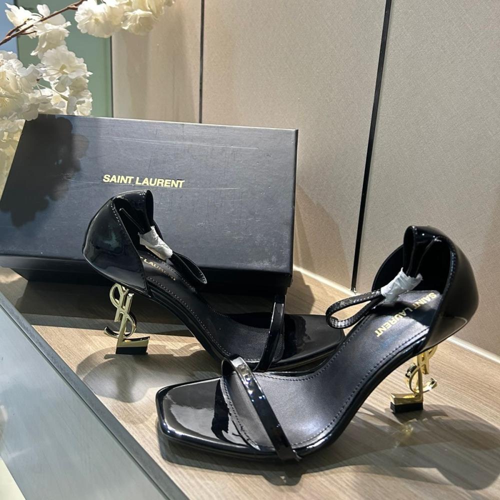 M. كعب SAINT LAURENT