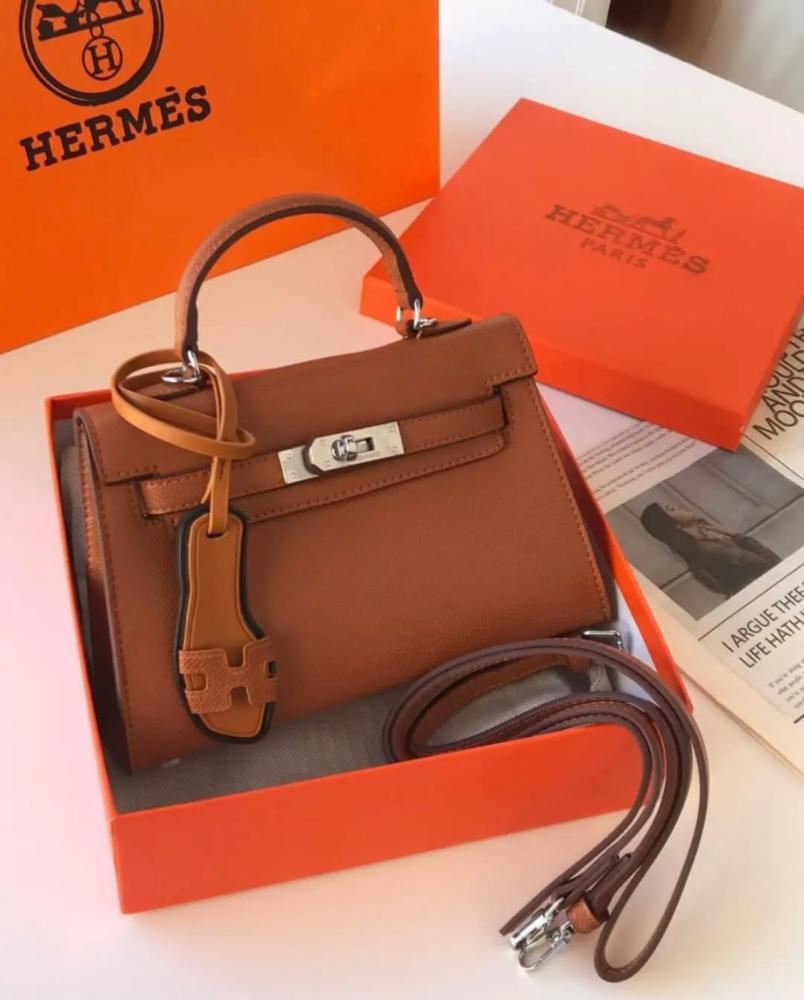 M. شنطة Hermès