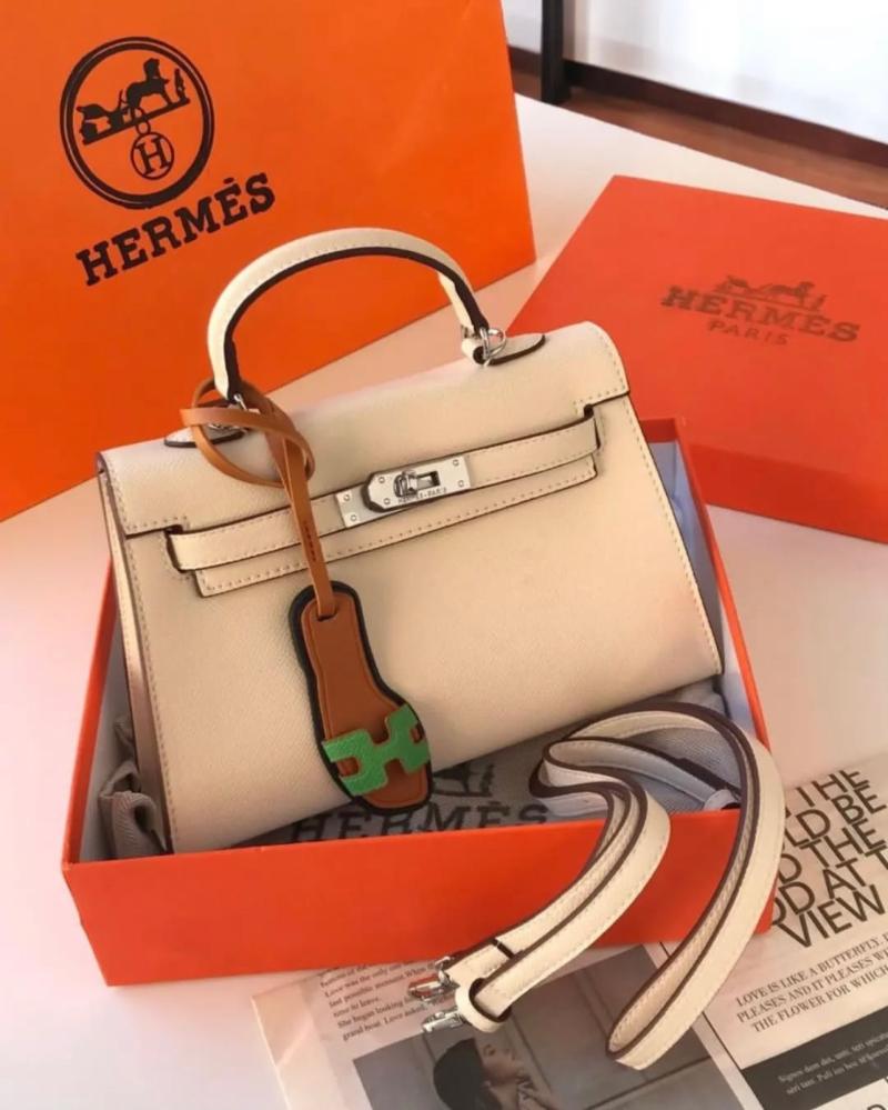 M. شنطة Hermès