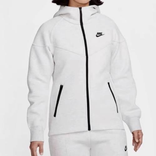 جاكيت نايك نسائي | Nike