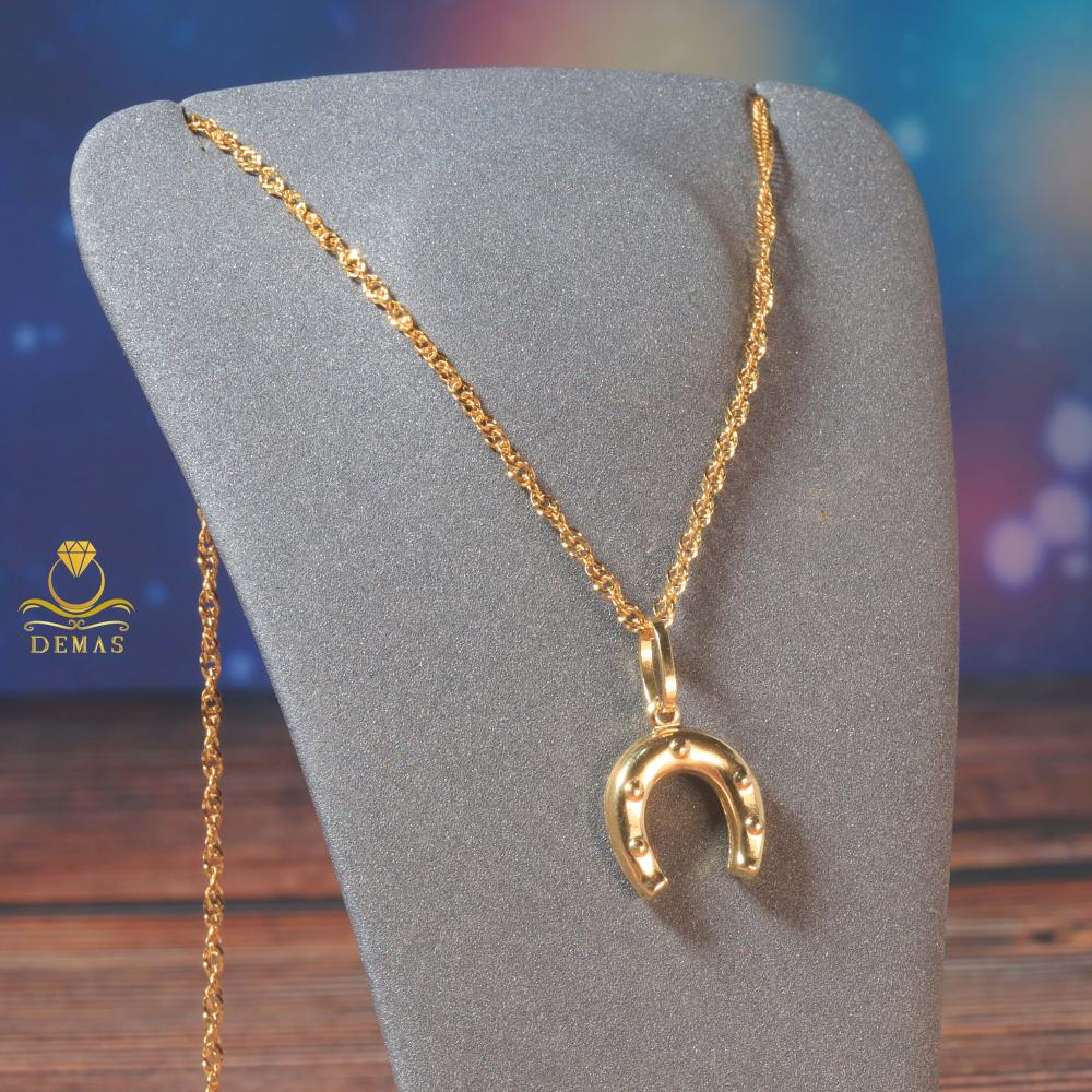 18K Gold Horse shoe store pendant