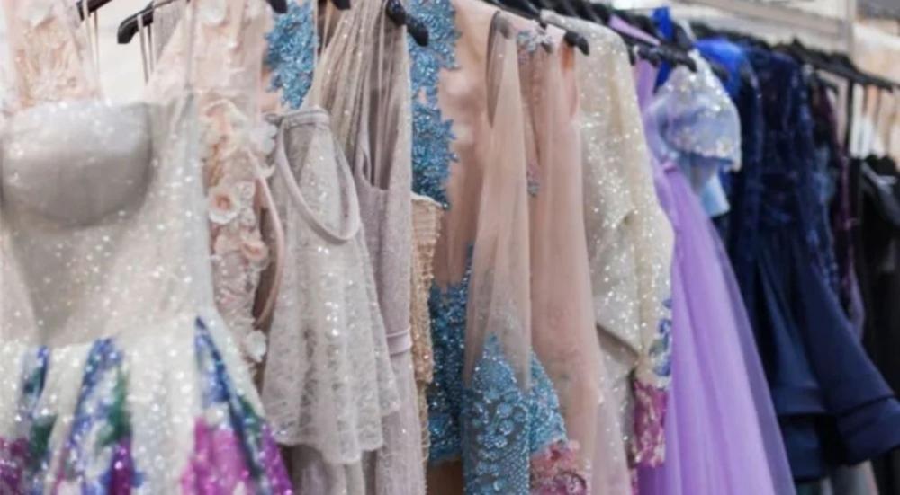 فساتين سهرة سعودية فخمة بمقاسات كبيرة