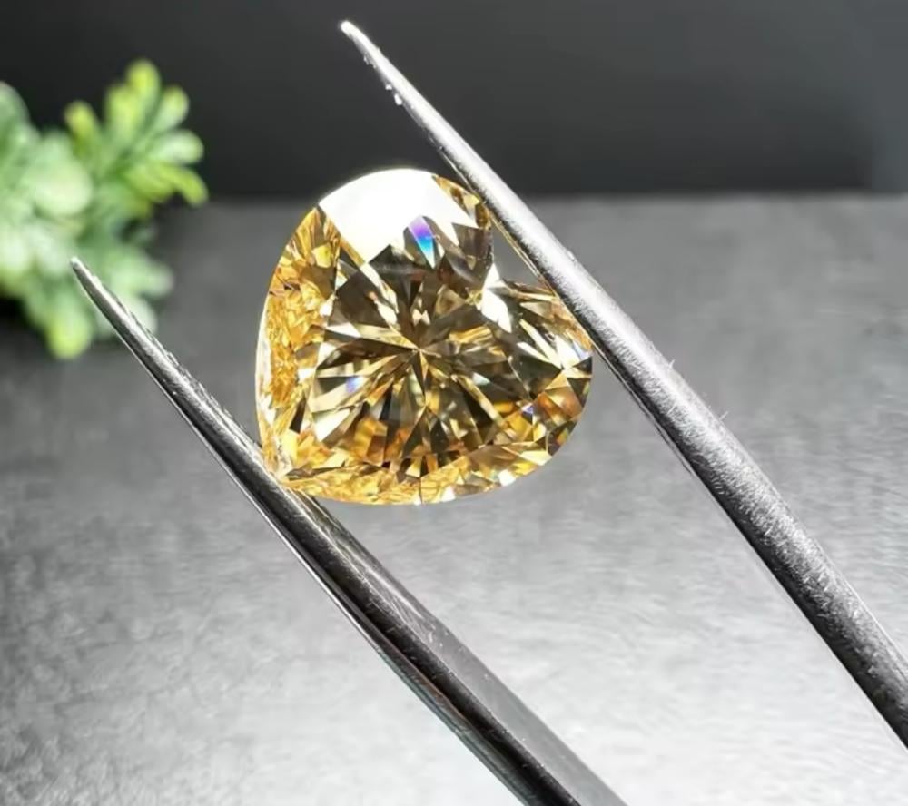 Heart champagne Moissanite 0.5ct