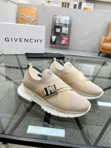 Givenchy Urban Street Slip-On Sneakers – Beige Edi...