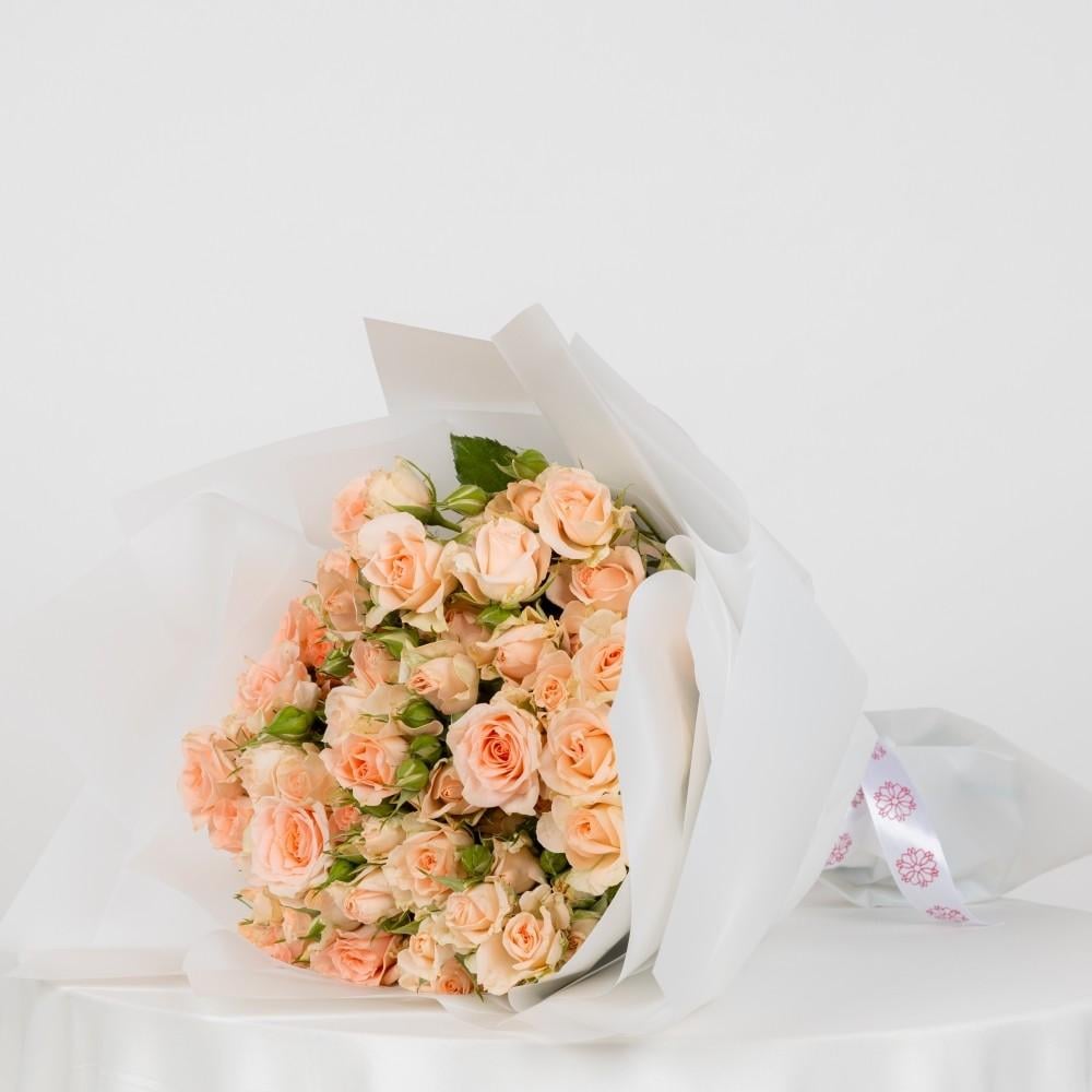 باقة ورد بيبي روز طبيعي بالون الفاتح