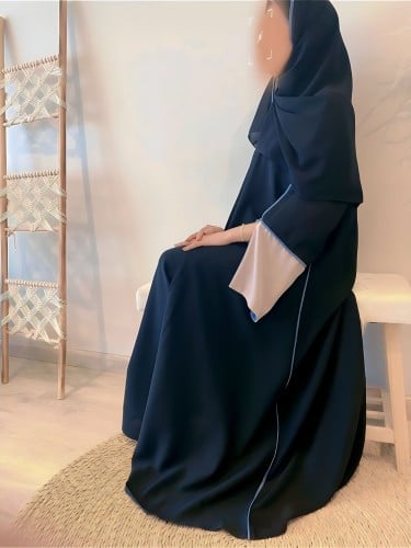عباية فلورا