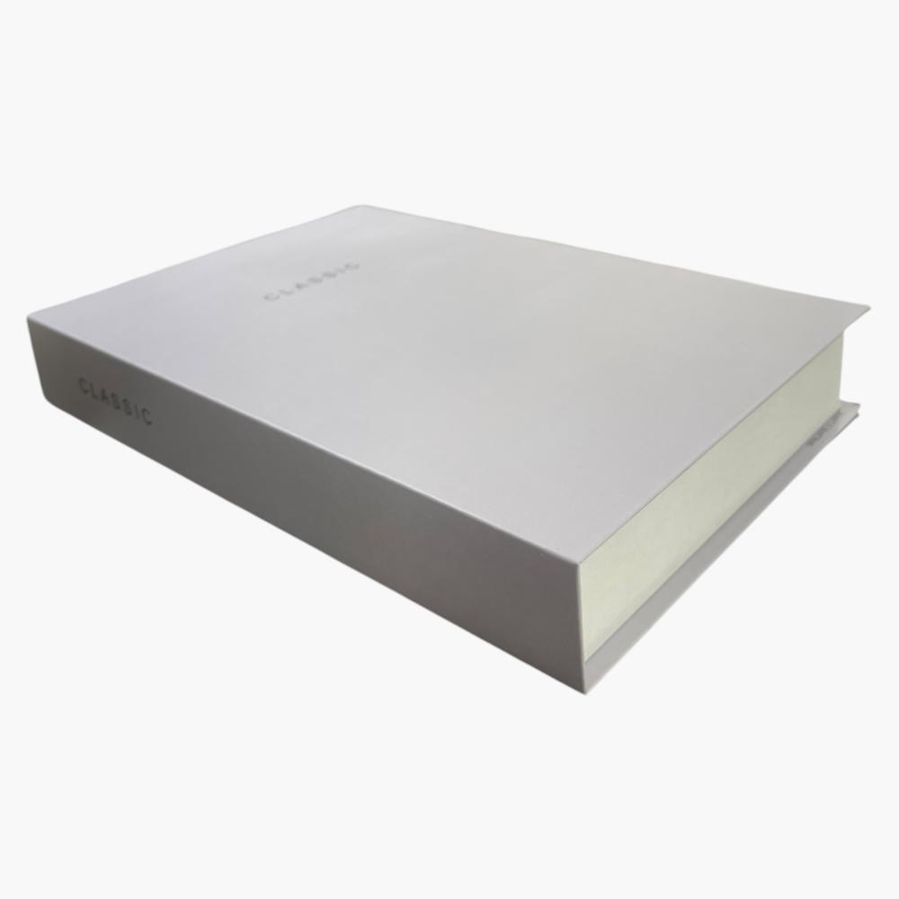 كتاب ديكور كرتوني لتزيين الأرفف والطاولات – مقاس 26×18×4 سم